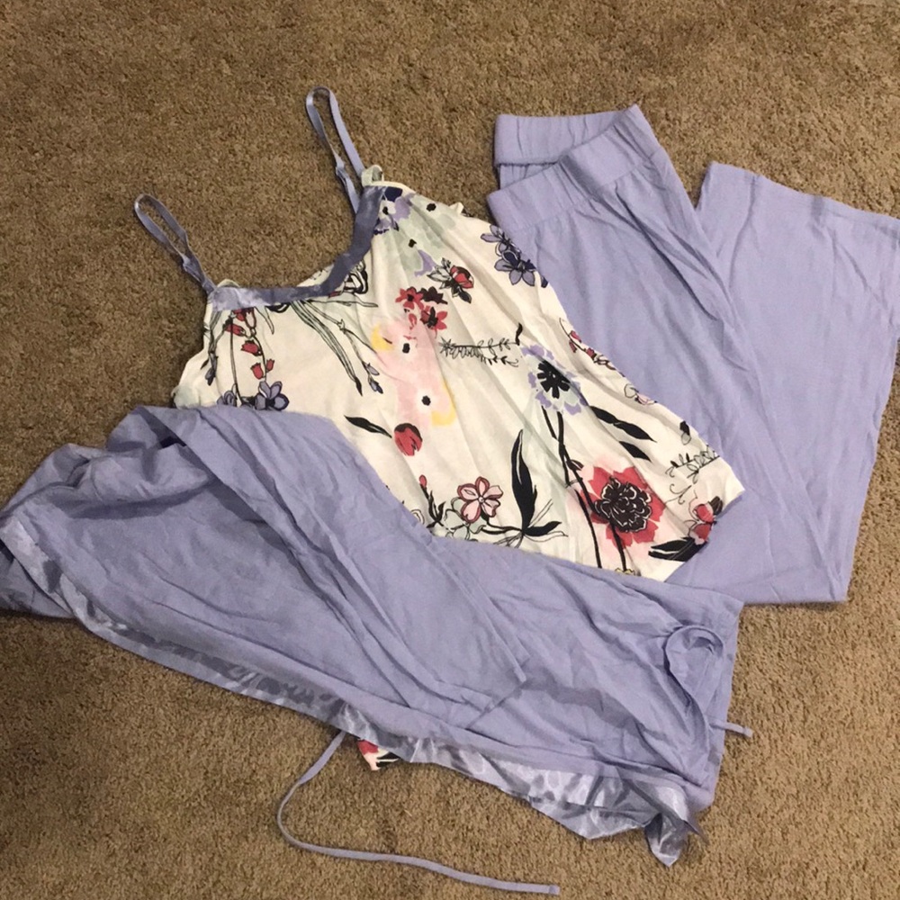 Beautiful maternity sleepwear